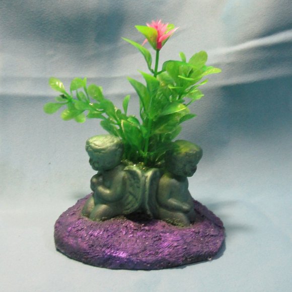 Aquarium Decoration Green Cherub Angels with Flowering Plant - Picture 3 of 7